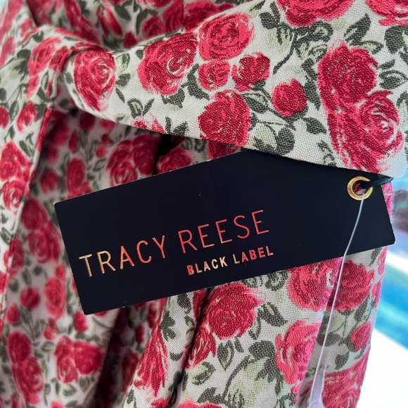 Formal wear - Picture 4 of 6